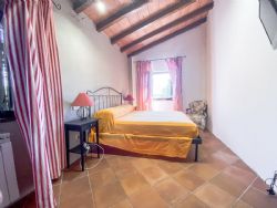 Villa dei Venti : спальня с двуспальной кроватью