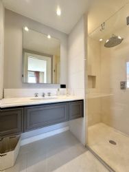 Villa Cassiopea : Bathroom with shower