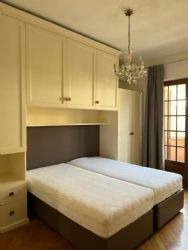 Villa Gorgona : спальня с двумя кроватями