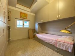 Appartamento Torretta Montecatini : спальня с двумя кроватями