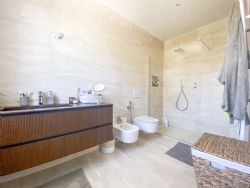 Villa Sela : Ванная комната с душем