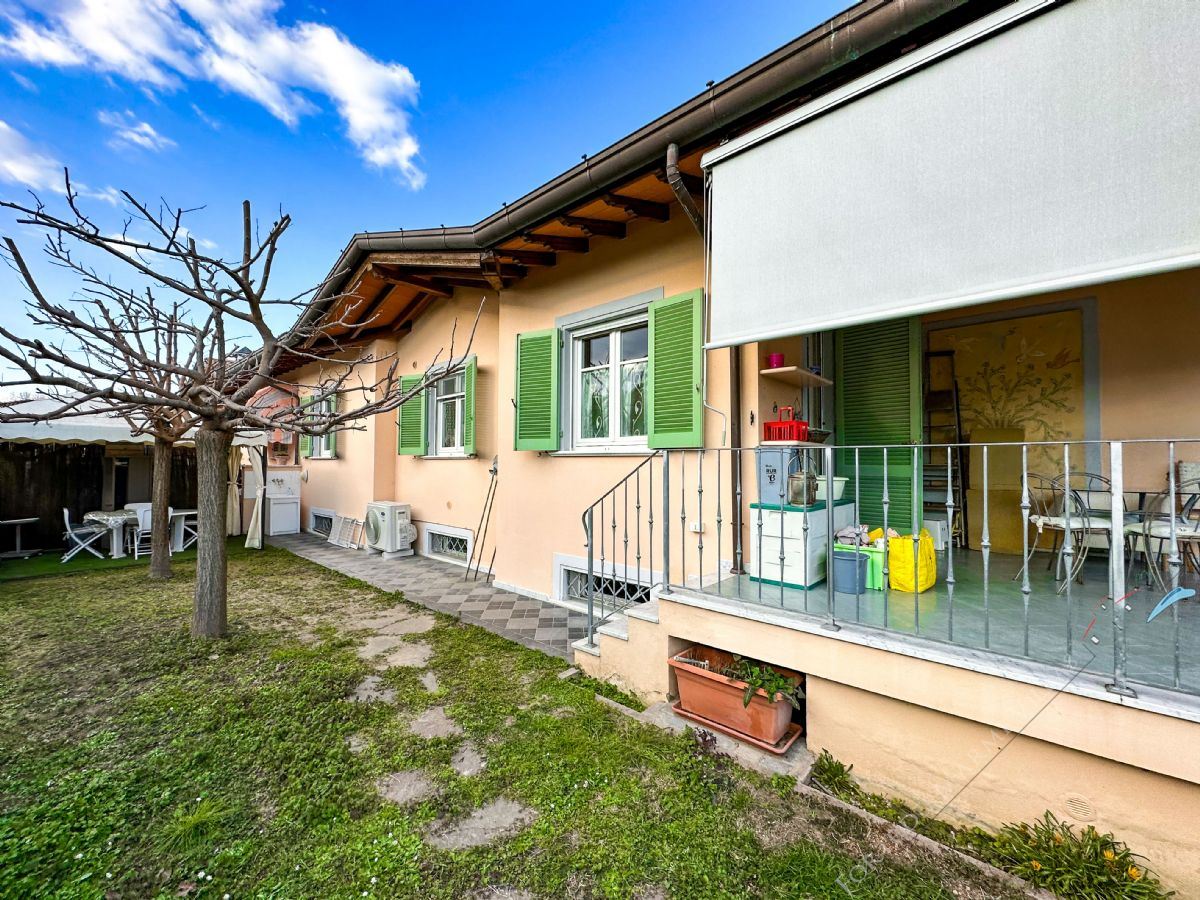Villetta Splendida - Semi detached villa For Sale Pietrasanta