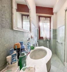 Villa dei Ronchi : Ванная комната с душем
