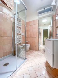 Villa Calacatta : Bagno con doccia