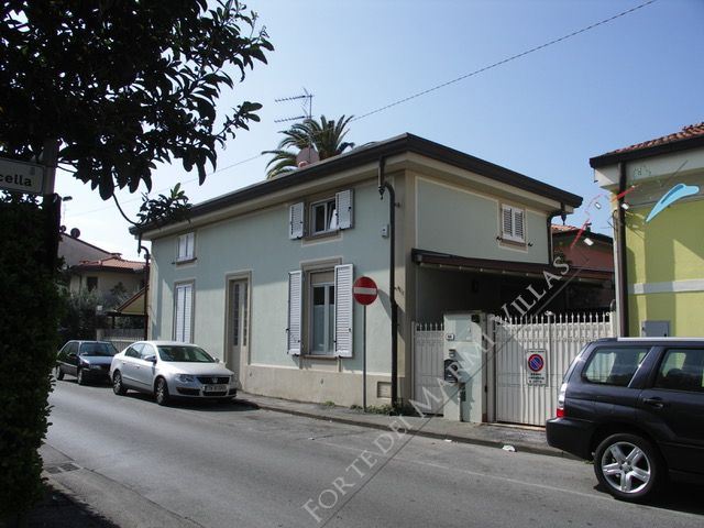Appartamento Nando apartment for sale Lido di Camaiore
