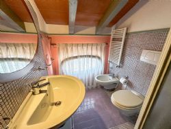 Appartamento Camelia : Ванная комната с душем