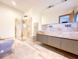 Villa Gioia : Ванная комната с душем
