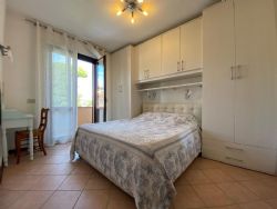 Villa Levante : спальня с двуспальной кроватью