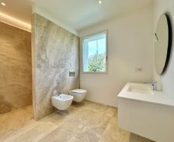 Villa Naomi : Ванная комната с душем