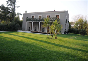 Villa Colombo : Outside view