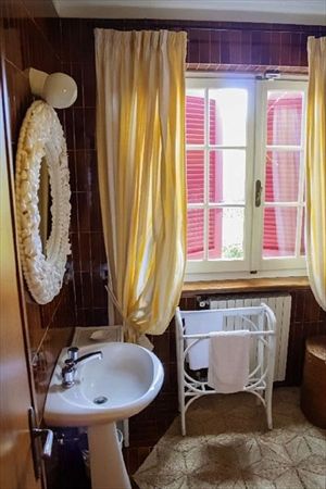 Villa Capannina   : Bathroom with shower