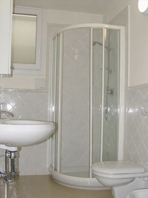 Appartamento Vale primo  : Bathroom with shower
