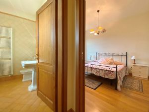 Villa Imperiale  : спальня с двуспальной кроватью