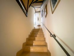 Villa Dina : мраморная лестница 