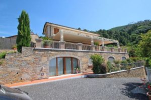 Villa Arianna : Outside view