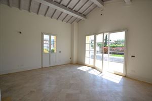 Villa Ninfea Gialla : Inside view