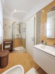 Villa Futura  : Ванная комната с душем