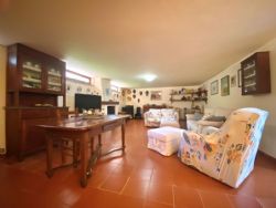 Villa Oliveta   : Inside view