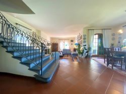 Villa Oliveta   : Inside view