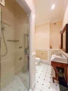 Villa Susanna : Ванная комната с душем