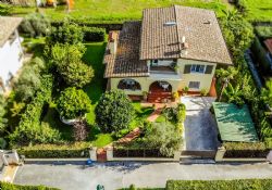 Villa Fiorita : Вид снаружи