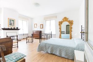 Villa residenza d epoca  : спальня с двуспальной кроватью