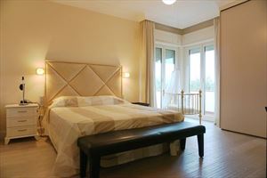 Appartamento Navi : спальня с двуспальной кроватью