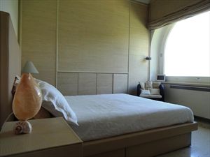 Appartamento Fiascherino : спальня с двуспальной кроватью
