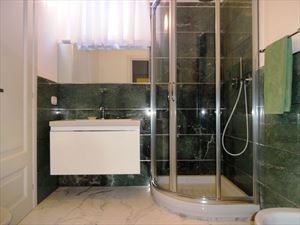 Appartamento Augusto : Bagno con doccia