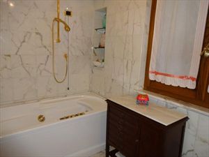Villa  Fenice  : Ванная комната с ванной