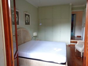 Villa  Mirafiori  : спальня с двуспальной кроватью