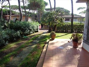 Villa  Mirafiori  : Outside view