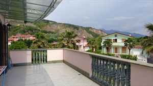 Villa dei Peschi  : Outside view