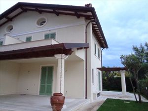 Villa  Dei Pini  : Outside view