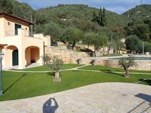 Villa Romanica  : Outside view