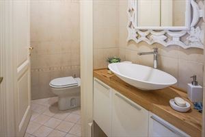 Appartamento Elegance : Ванная комната с душем
