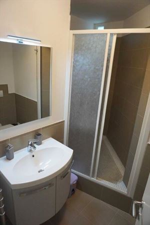 Villa Mozart  : Bathroom with shower