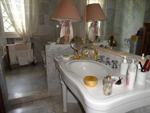 Villa Roberta  : Ванная комната с ванной