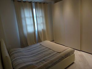 Villa Nuova   : спальня с двуспальной кроватью