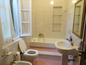 Villa Liguria  : Bathroom with shower