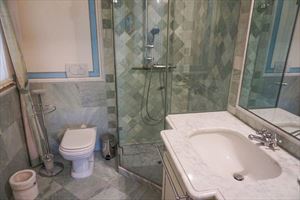 Villa Marilyn : Bathroom with shower