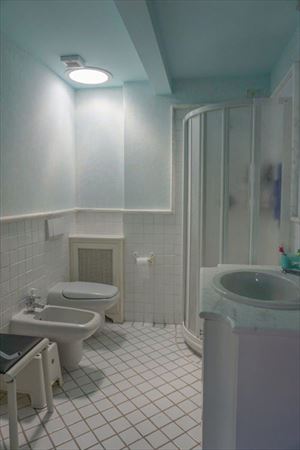 Villa Cristina : Bathroom with shower