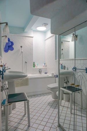 Villa Cristina : Bathroom with tube