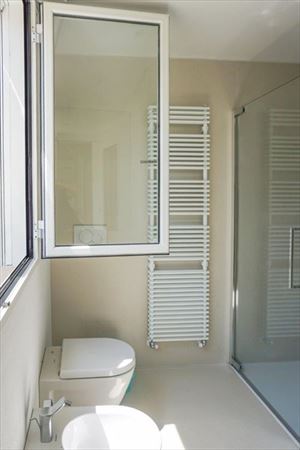 Villa First Class : Bathroom with shower