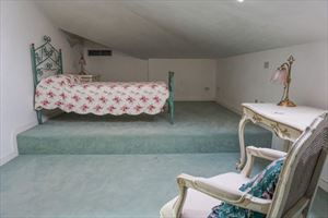 Villa dei Marmi : спальня с двуспальной кроватью