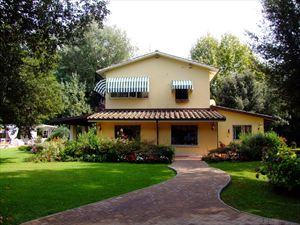 Villa  Ronchi Mare : Вид снаружи