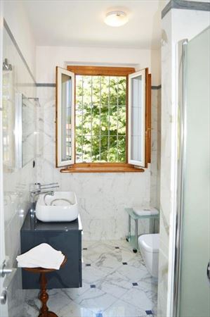 Villa Tremonti : Bathroom with shower