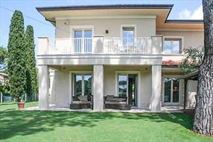 Villa California : Outside view