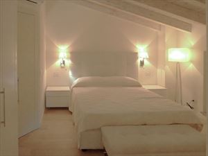 Appartamento Narciso : спальня с двуспальной кроватью