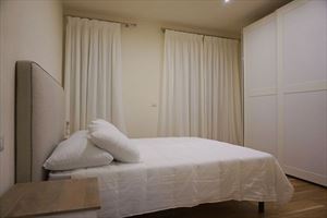 Villa Scarlett : спальня с двуспальной кроватью
